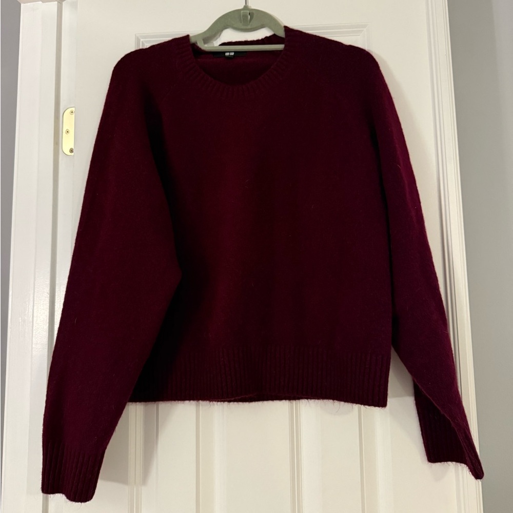 Uniqlo Soufflé Yarn Sweater - Picture 6 of 6